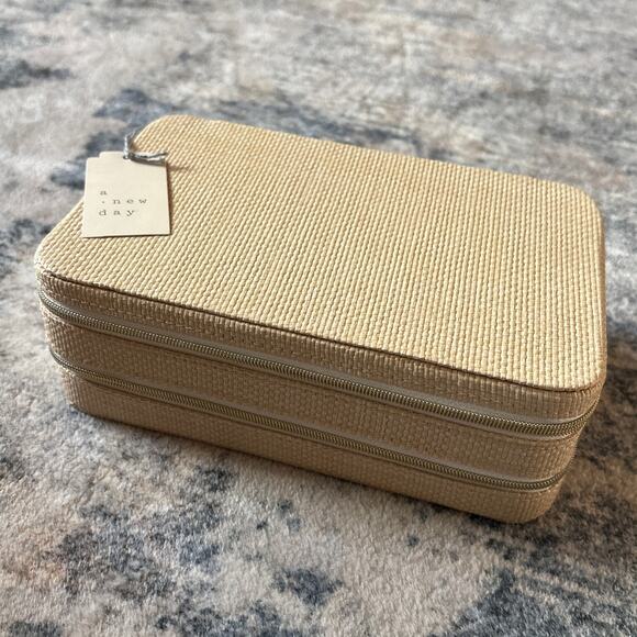 NWT A New Day 3 Layered Zip Case Rectangular Jewelry Organizer Off White Woven - Picture 1 of 5